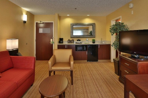 Courtyard by Marriott Junction City image 1