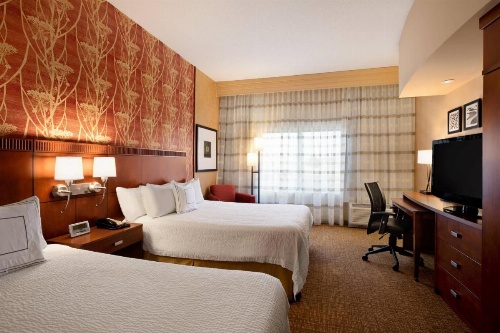 Courtyard by Marriott Junction City image 9